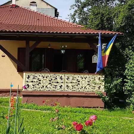 La Mihai Lupeni  Bagian luar foto