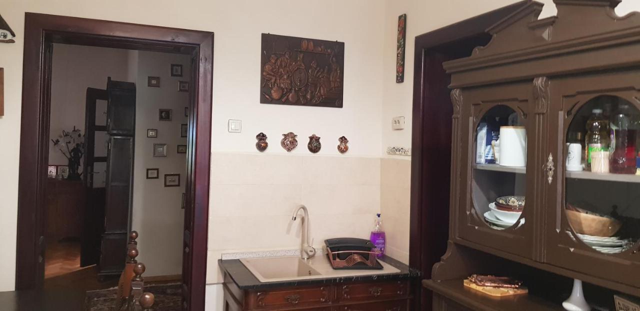 La Mihai Lupeni  Bagian luar foto
