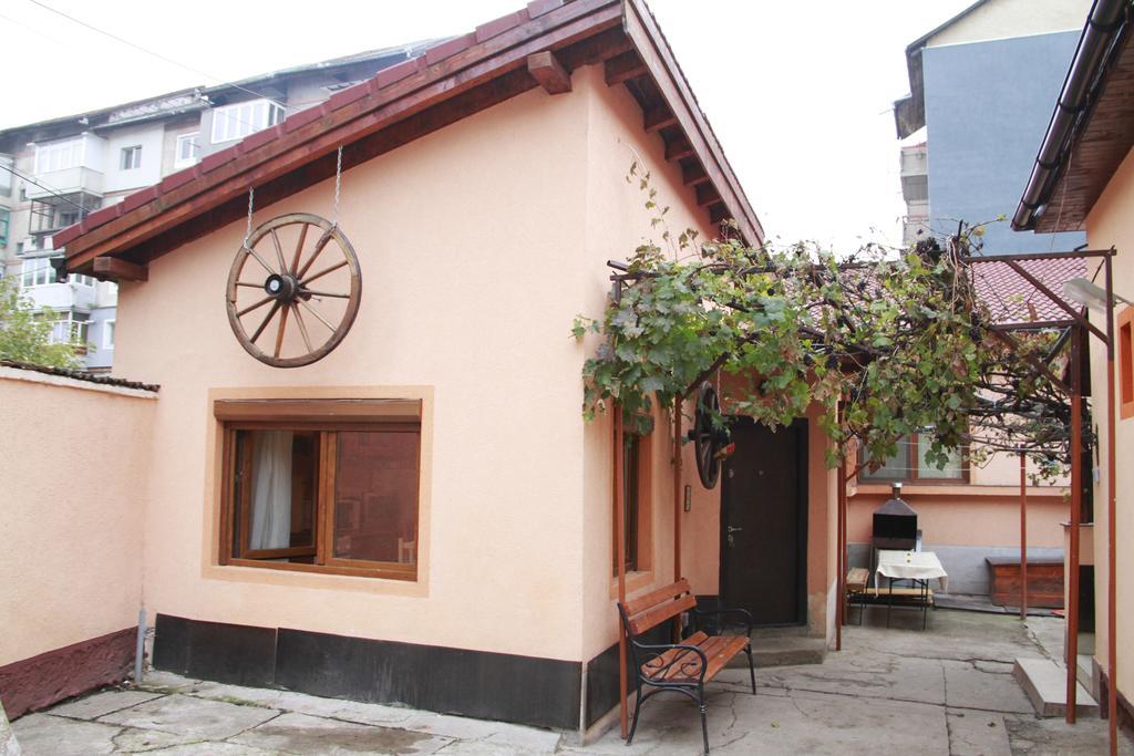 La Mihai Lupeni  Bagian luar foto
